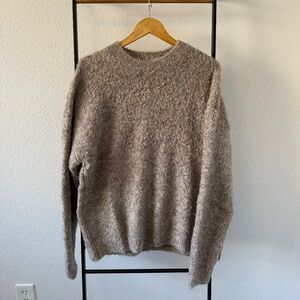 Soft Relaxed Fit Bouclé Knit Sweater